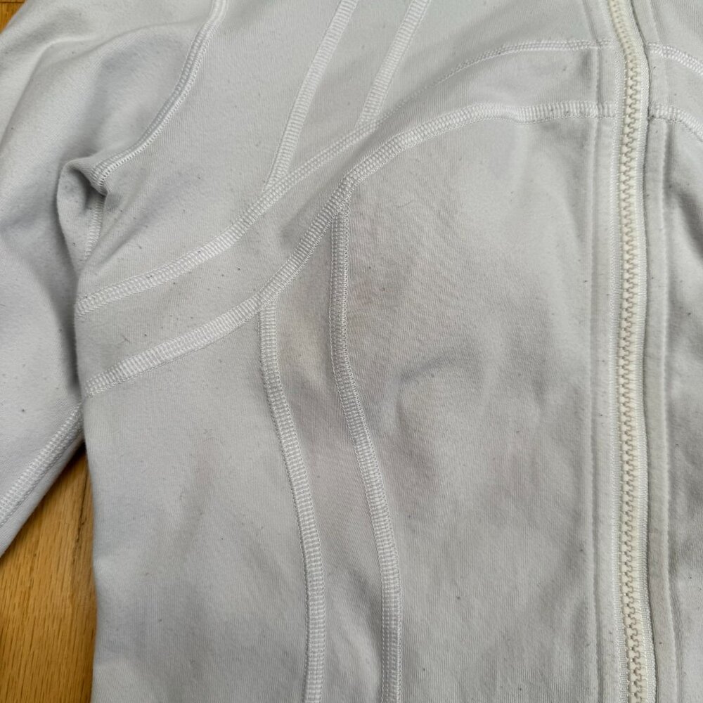 Lululemon Fitted Full Zip Athletic Jacket – Size 8 – Light Gray - Picture 3 of 11
